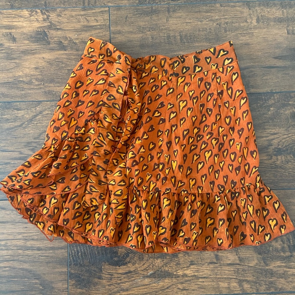 Mini skirt, flowy, heart motif